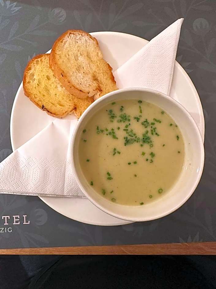 Alphotel Biel-Kinzig - Access by Cable Car only!