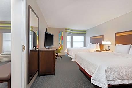 Queen Suite with Two Queen Beds