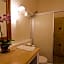 Hotel Mercurio - Caters to Gay Men