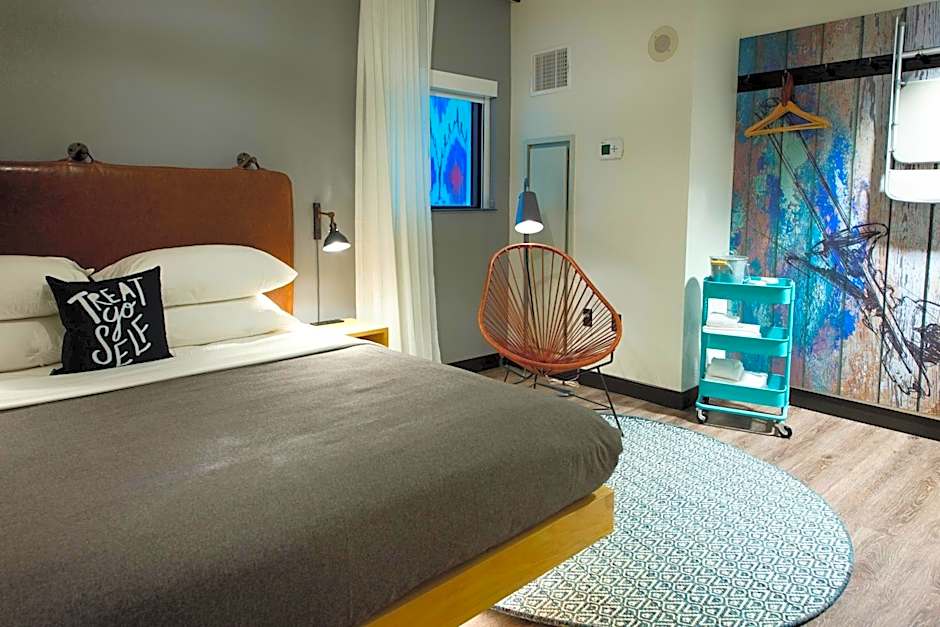 Moxy by Marriott New Orleans Downtown/French Quarter Area