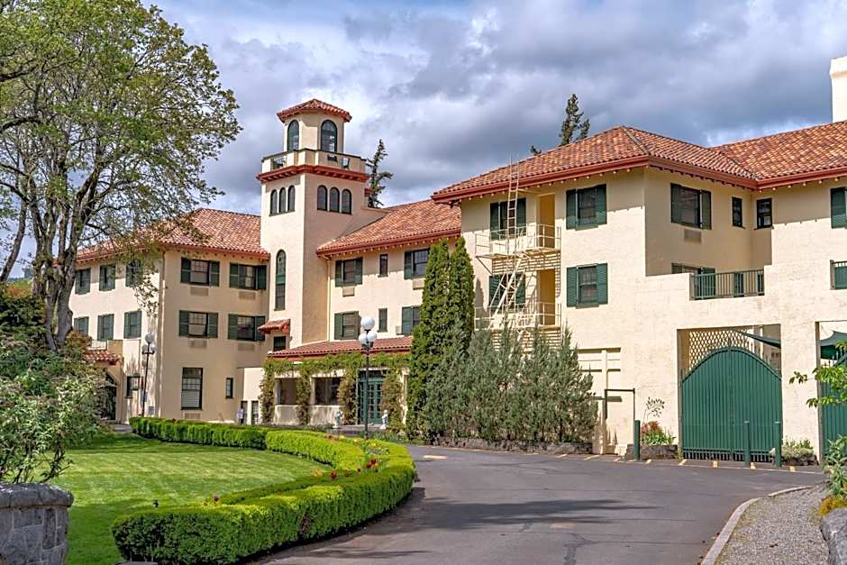 Columbia Gorge Hotel & Spa