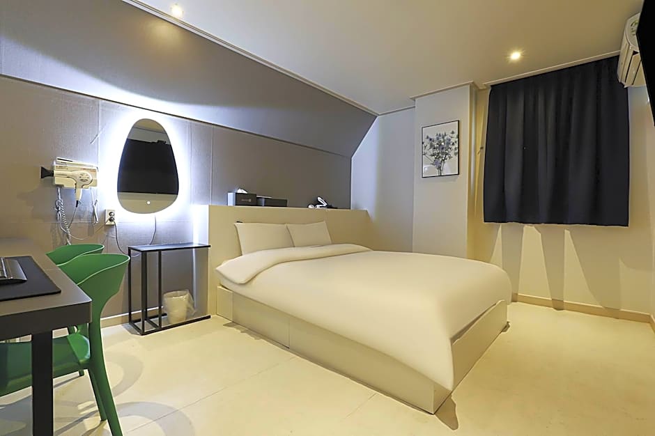 Uiwang Hotel Nine