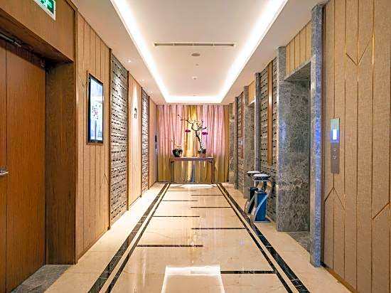 Tiangang Xiyue Hotel (Ningbo Haishu Railway Station Lishe International Airport Branch)
