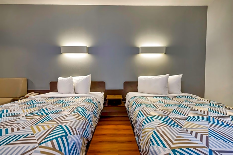 Studio 6 Suites Texas City I-45
