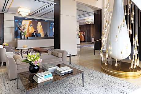 Langham Place, New York, Fifth Avenue