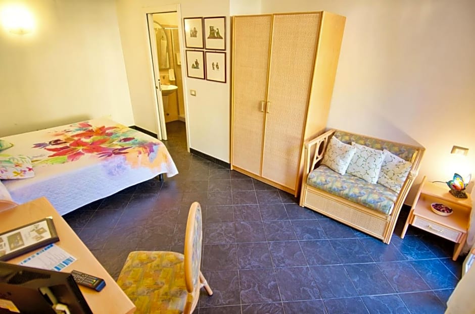 Cinqueterre Residence