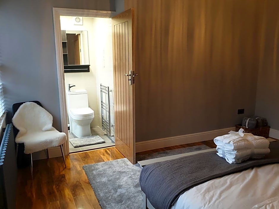 Arsenal Highbury & Islington Beautifully Presented