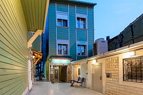 Valens Boutique Hotel