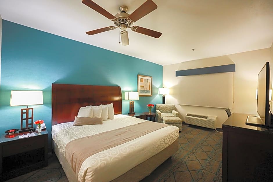 Best Western Plus Wasco Inn & Suites