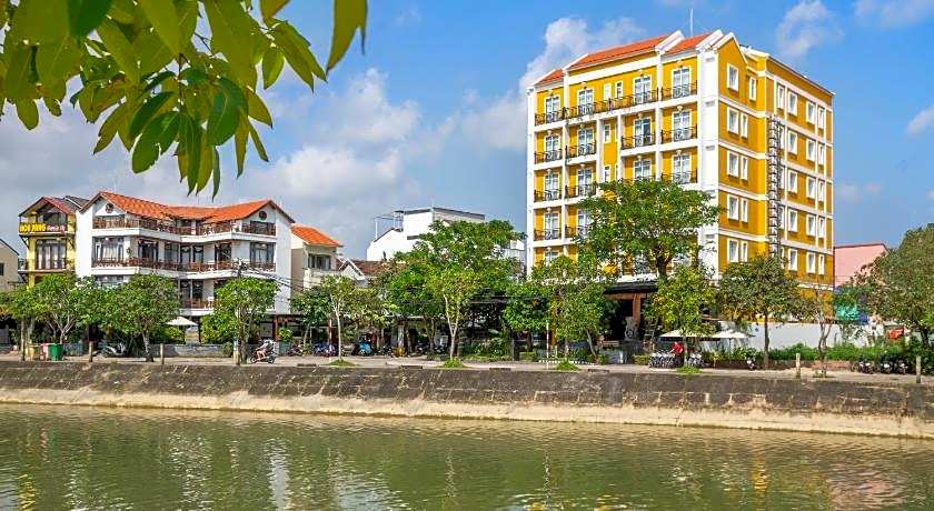 Royal Riverside Hoi An Hotel