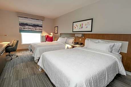 King Room with Accessible Tub - Mobility Access