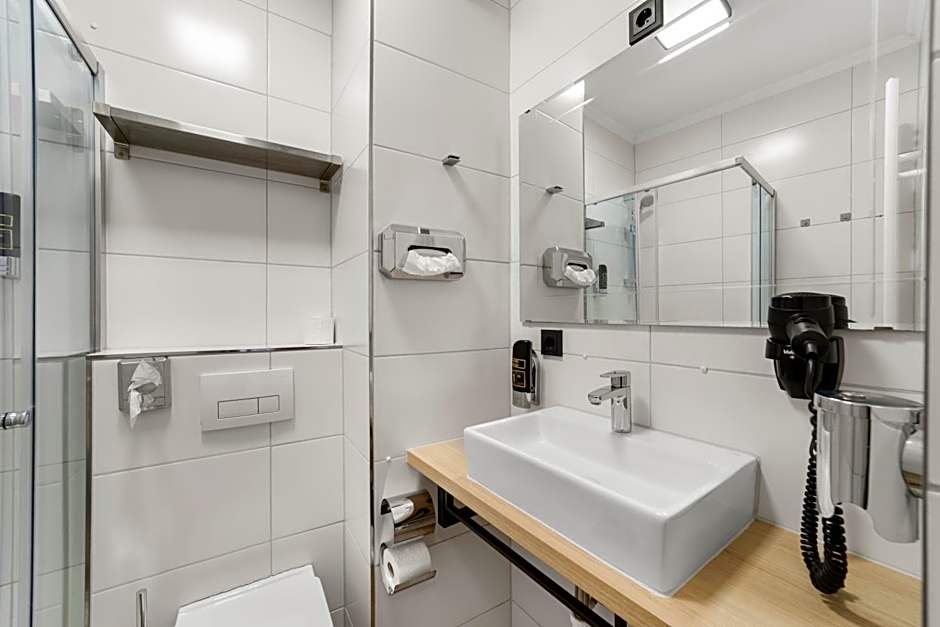 NEU - Sona Design Rooms - CITY CENTER -
