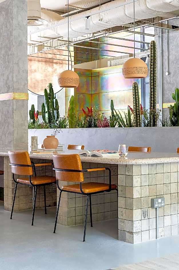 Bermonds Locke, Tower Bridge 