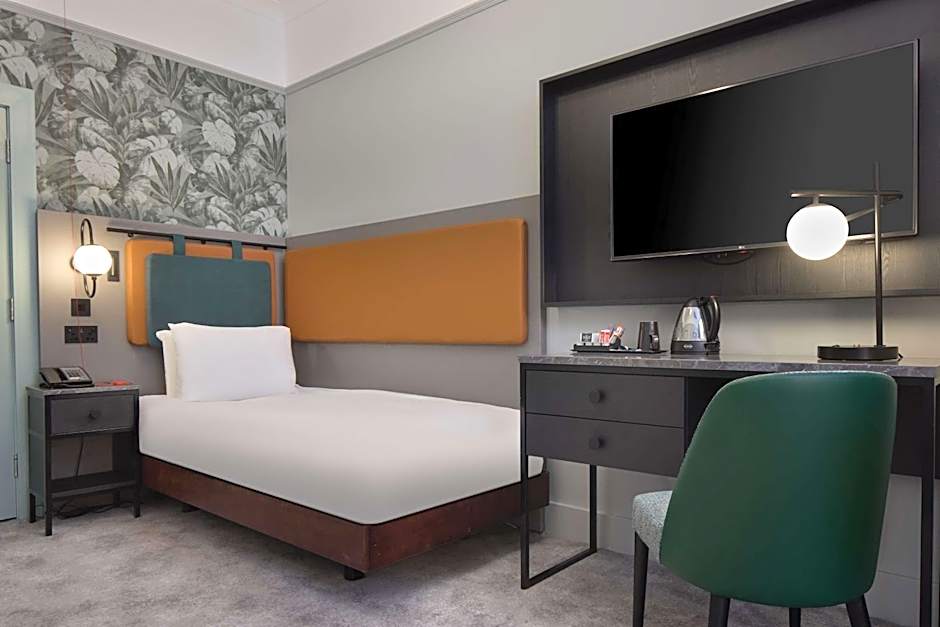 DoubleTree by Hilton Brighton Metropole