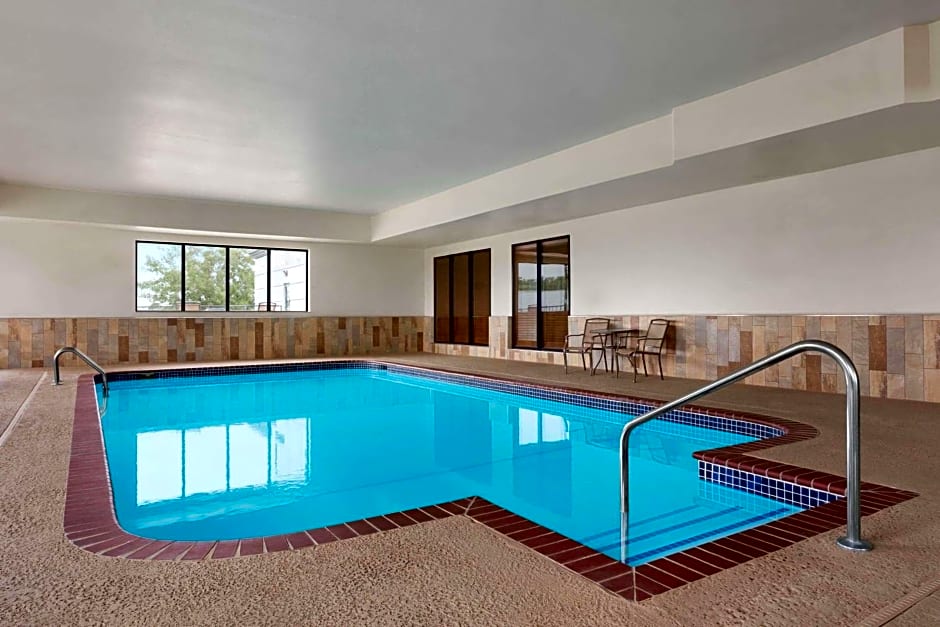 Wingate by Wyndham Bentonville