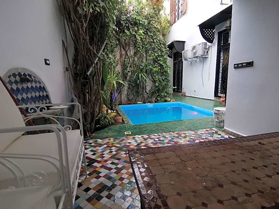 Dar Ben Daoud avec piscine et terrasse privee