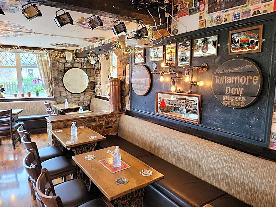 the jackdaw pub SELF CATERING STATIC CARAVAN free breakfast supplied