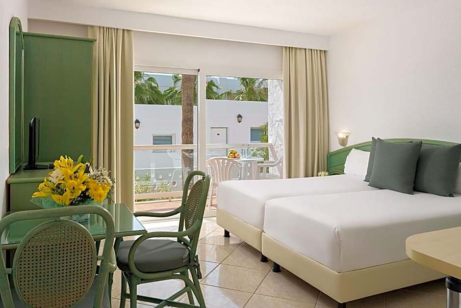 Aparthotel Esquinzo Y Monte Del Mar