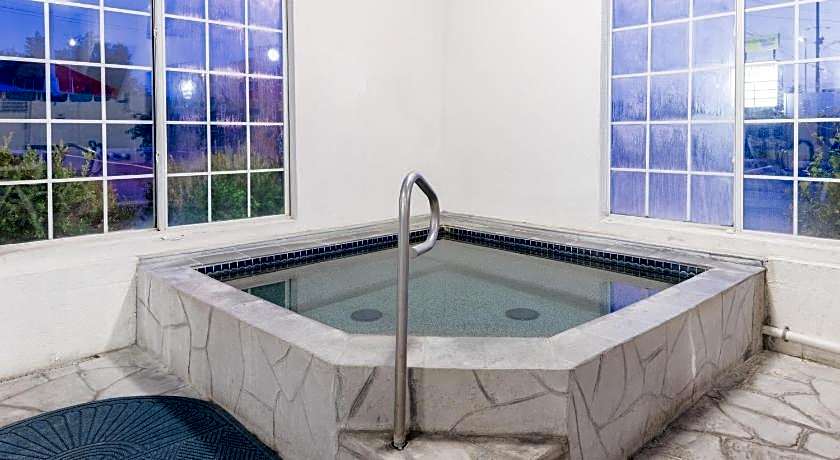 Baymont by Wyndham Osage Beach