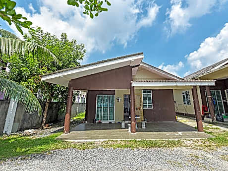 OYO HOME 90646 Casaria Paka Homestay