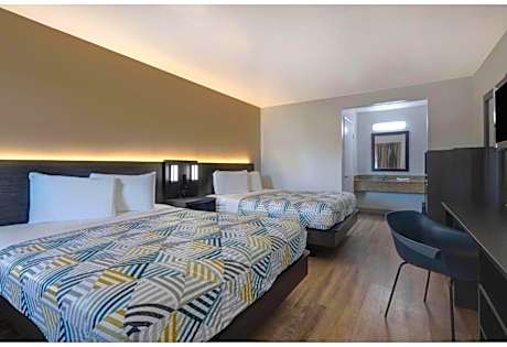 2 Queen Beds | Non-Smoking, Micfridge