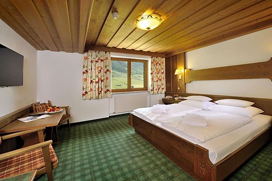 Alpenhotel Tirol