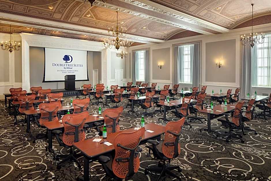 DoubleTree Suites by Hilton Hotel Detroit Downtown - Fort Shelby