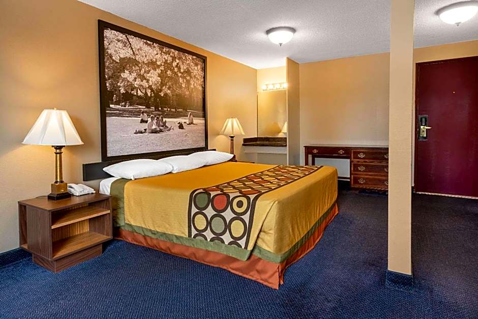 Super 8 by Wyndham SeaTac Airport