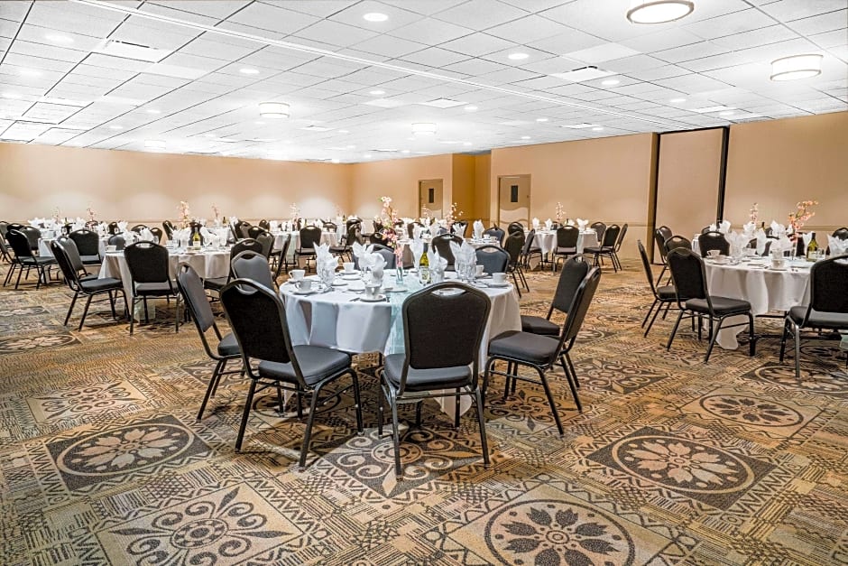 Days Inn by Wyndham La Crosse Conference Center