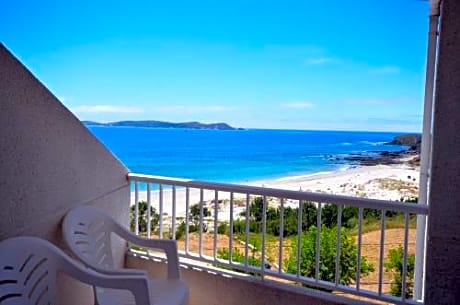 Double or Twin Room with Terrace and Sea View