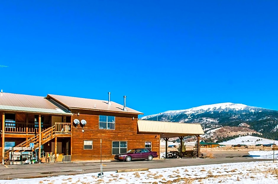 Econo Lodge Eagle Nest