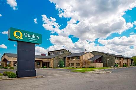 Quality Inn & Suites Goshen