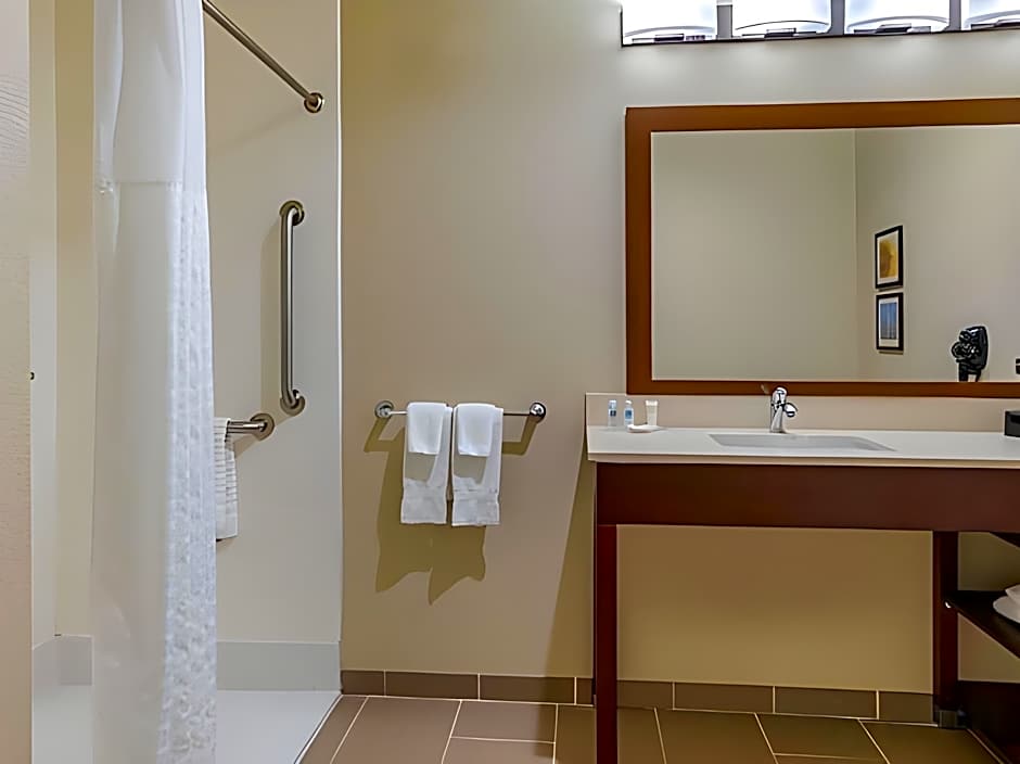 Comfort Inn & Suites Augusta