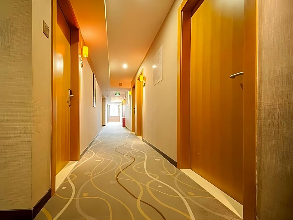 GreenTree Alliance Hotel Chongqing Jiefangbei Walking Street – Chungking (Chongqing)