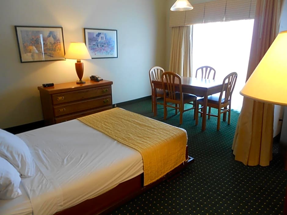 Hawthorn Suites Green Bay