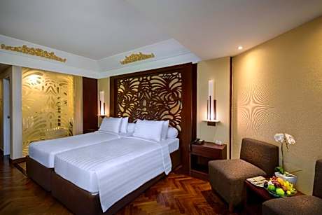 Club Twin Room