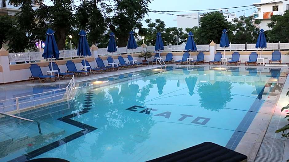 Erato Studios & Apartments