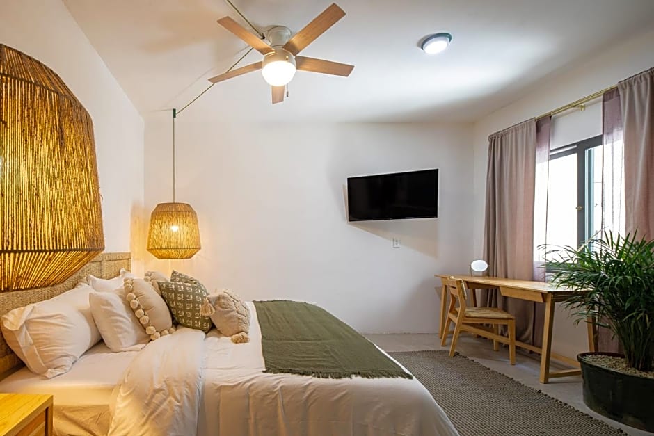 Sleeps 9, Outdoor Space, PingPong Table, in Villa