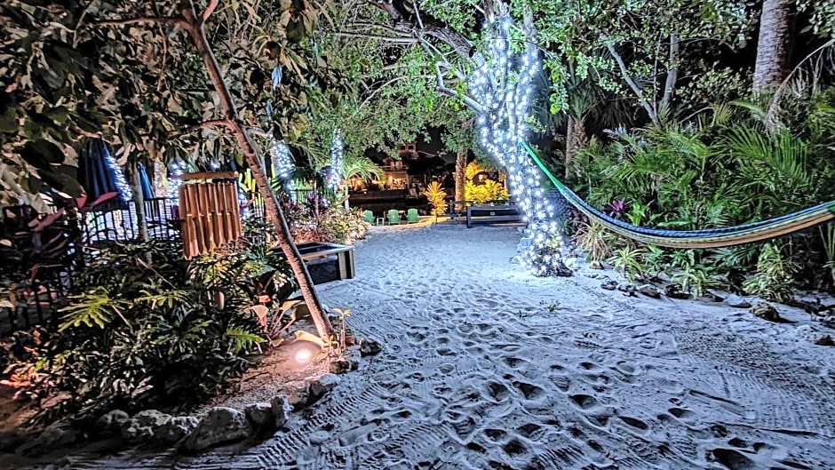 Tahitian Beach Motel