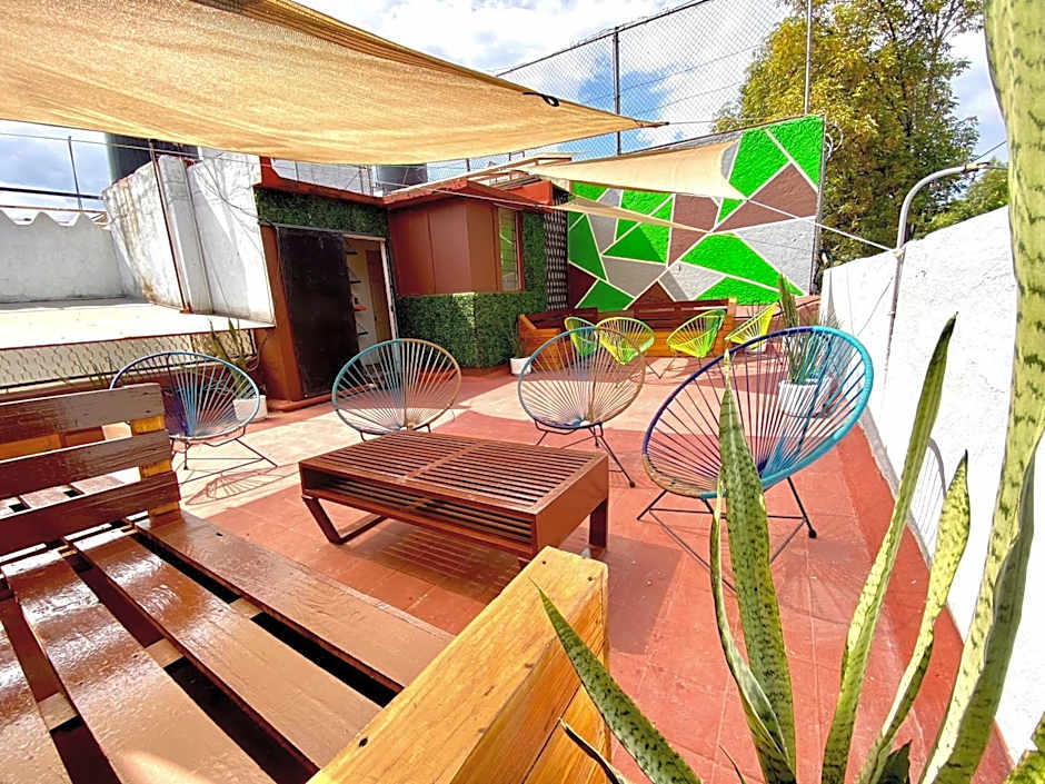 Roomies Hostel Condesa