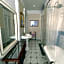 Fort Pl B&B and Gallery
