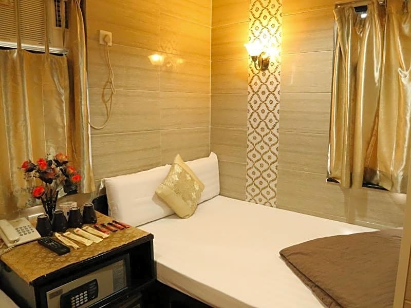 Everest Inn Guest House