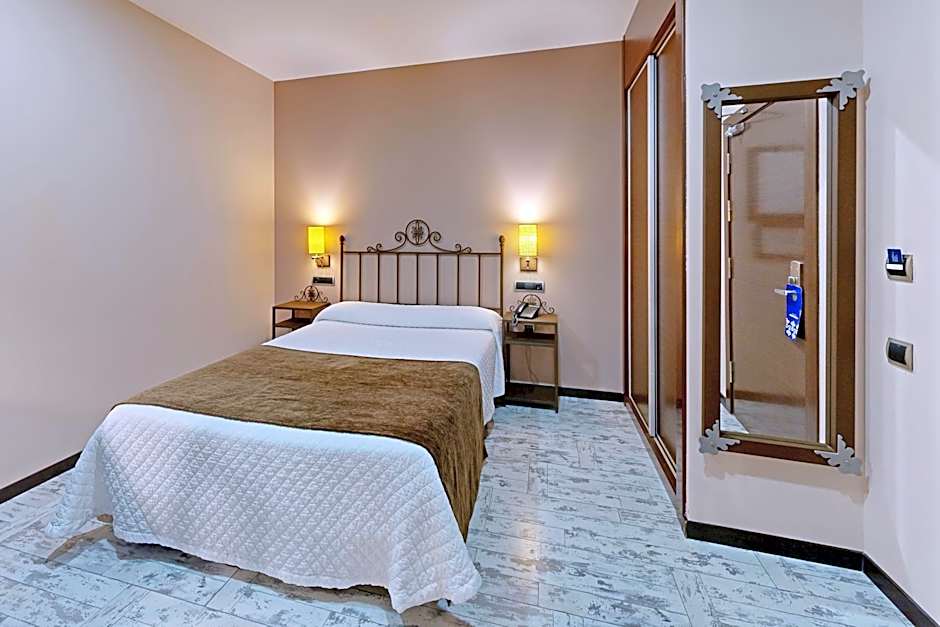 Moya Hotel Restaurante