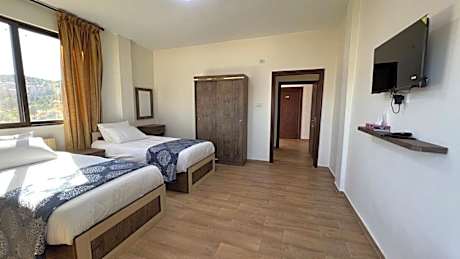 Suite with Mountain View