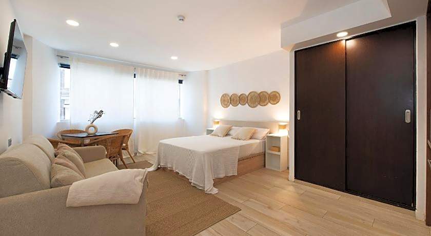 Ginosi Basics Centric Apartel