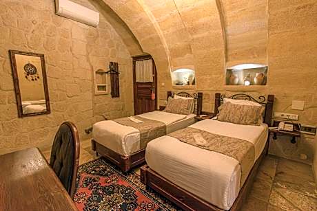 Standard Stone Twin Room 104