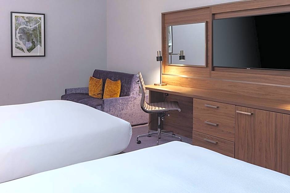 DoubleTree by Hilton Edinburgh Airport