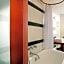 La Porte Rouge - The Red Door Inn