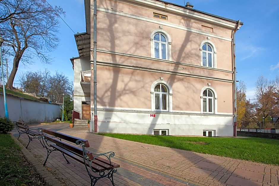 Schronisko Młodzieżowe PTSM Matecznik