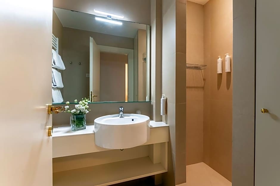 San Teodoro Palace - Luxury Apartments